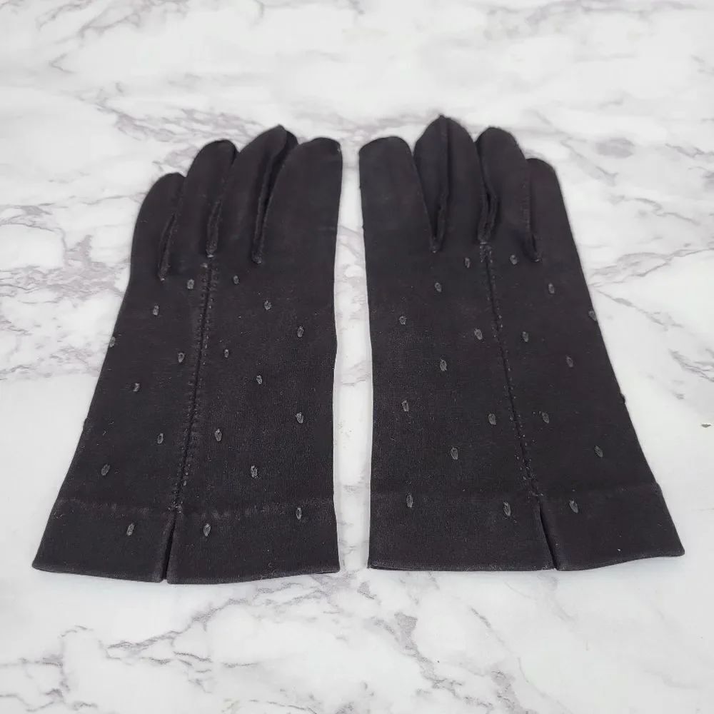 1950s Hand Made Hand Stitched Elegant Black Gloves with Subtle Dot Pattern